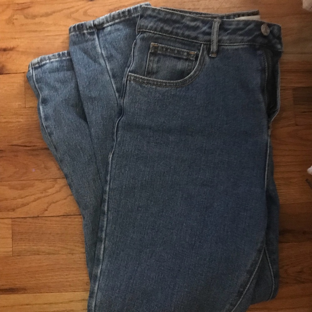 Pacsun mom Jean